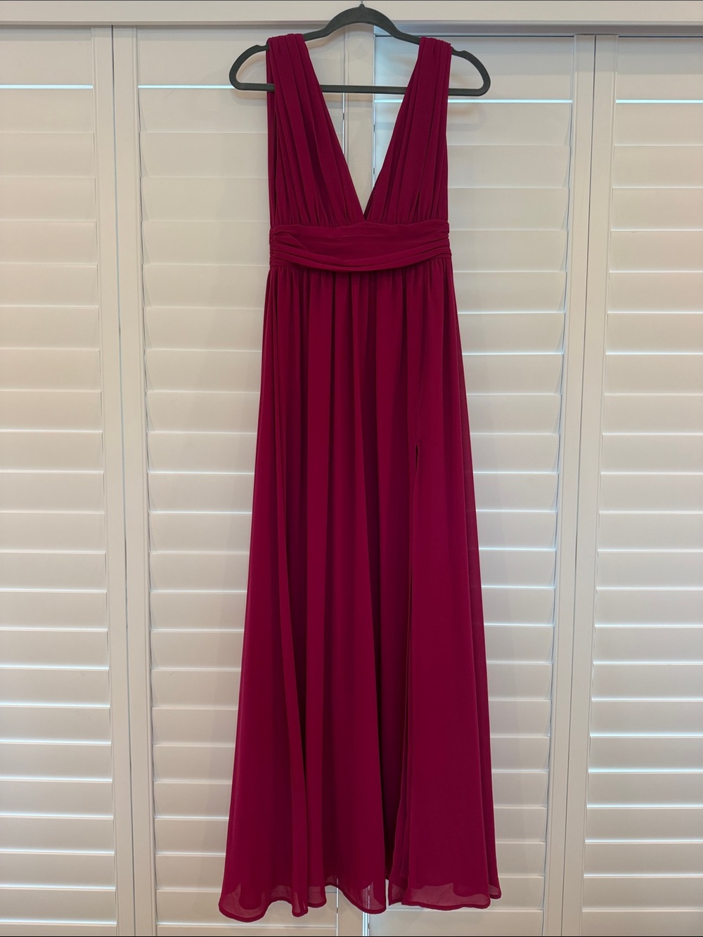 Lulu's Magenta Deep V-Neck Sleeveless Maxi Dress